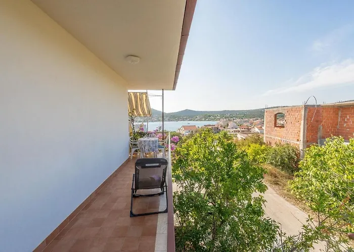 Kostovic 3* Vinišće