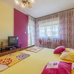 Konukevi Kostovic 3*