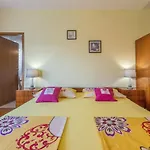 Kostovic 3* Vinišće