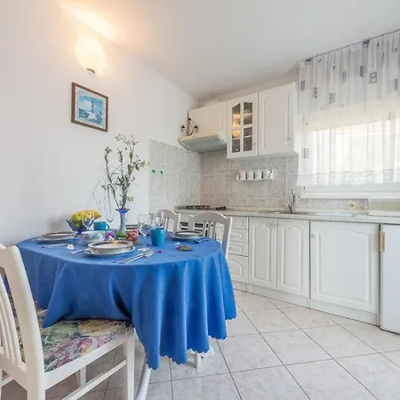 Kostovic 1943 Guest house Vinisce