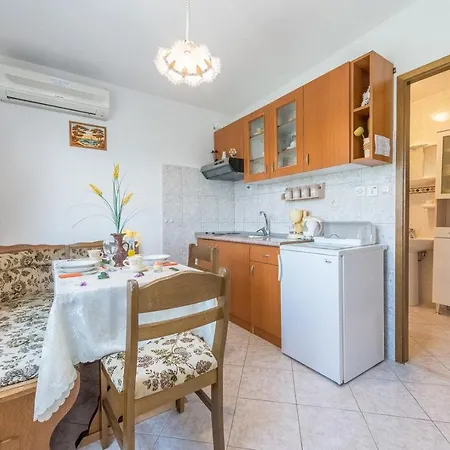 בית הארחה Kostovic 3*