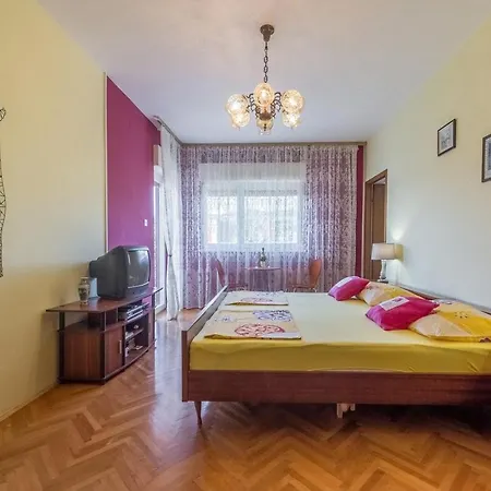 Kostovic 3* Vinišće